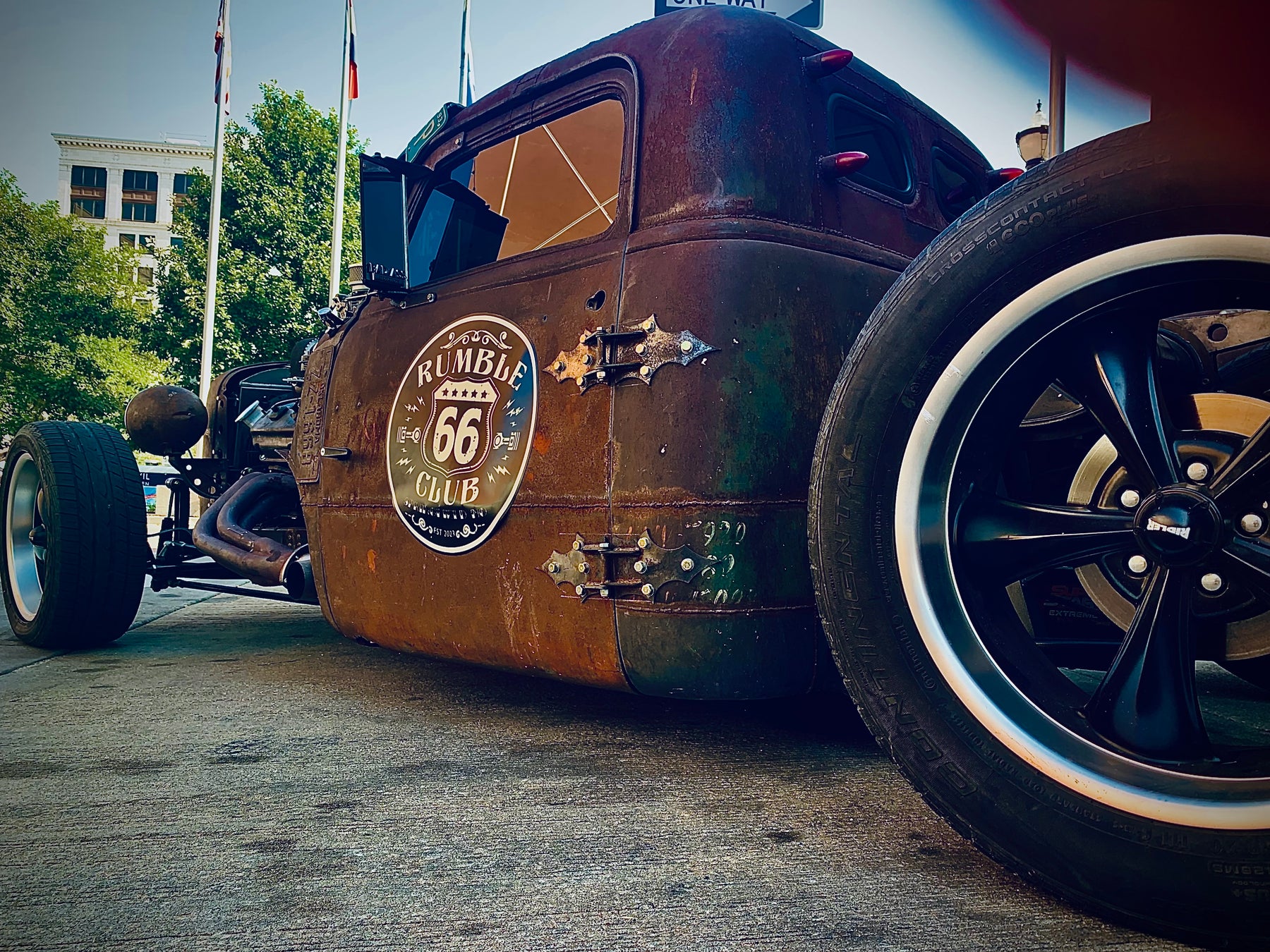 SHAKE, RATTLE & ROLL !!